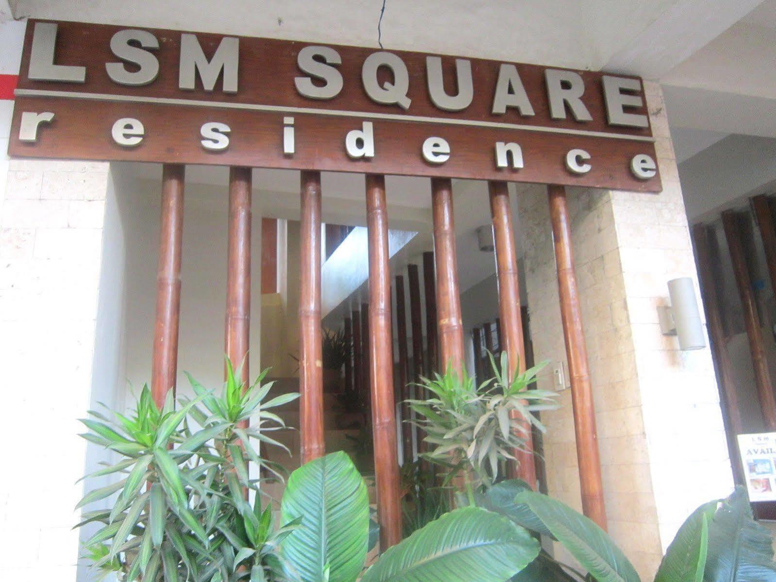 Lsm Square Residences Balabag  Esterno foto